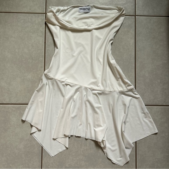 Princess Polly Mini Dress in White. Size 6 US/ 10 AU - Picture 4 of 5